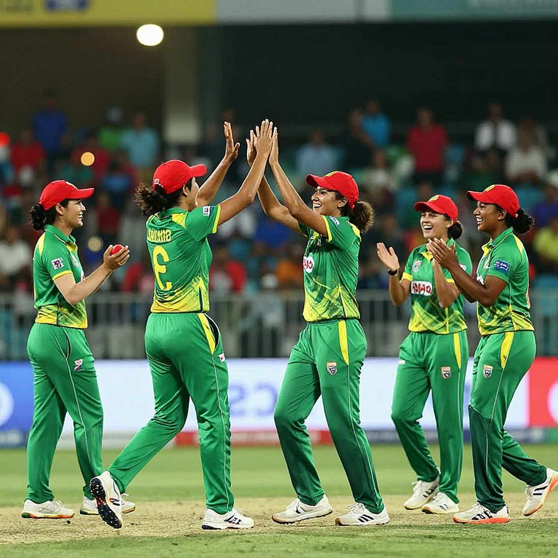 অস্ট্রেলিয়ার ডারবান জয়: রে-র‍্যাঙ্কিংয়ে বড় লাভ, ভারতের টি২০ ব্যাটিং আধিপত্য
